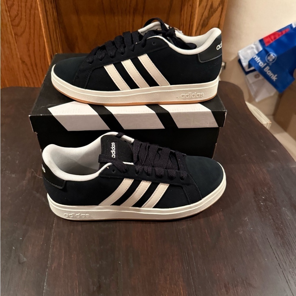 NWT Adidas Grand Court FREE SHIPPING
